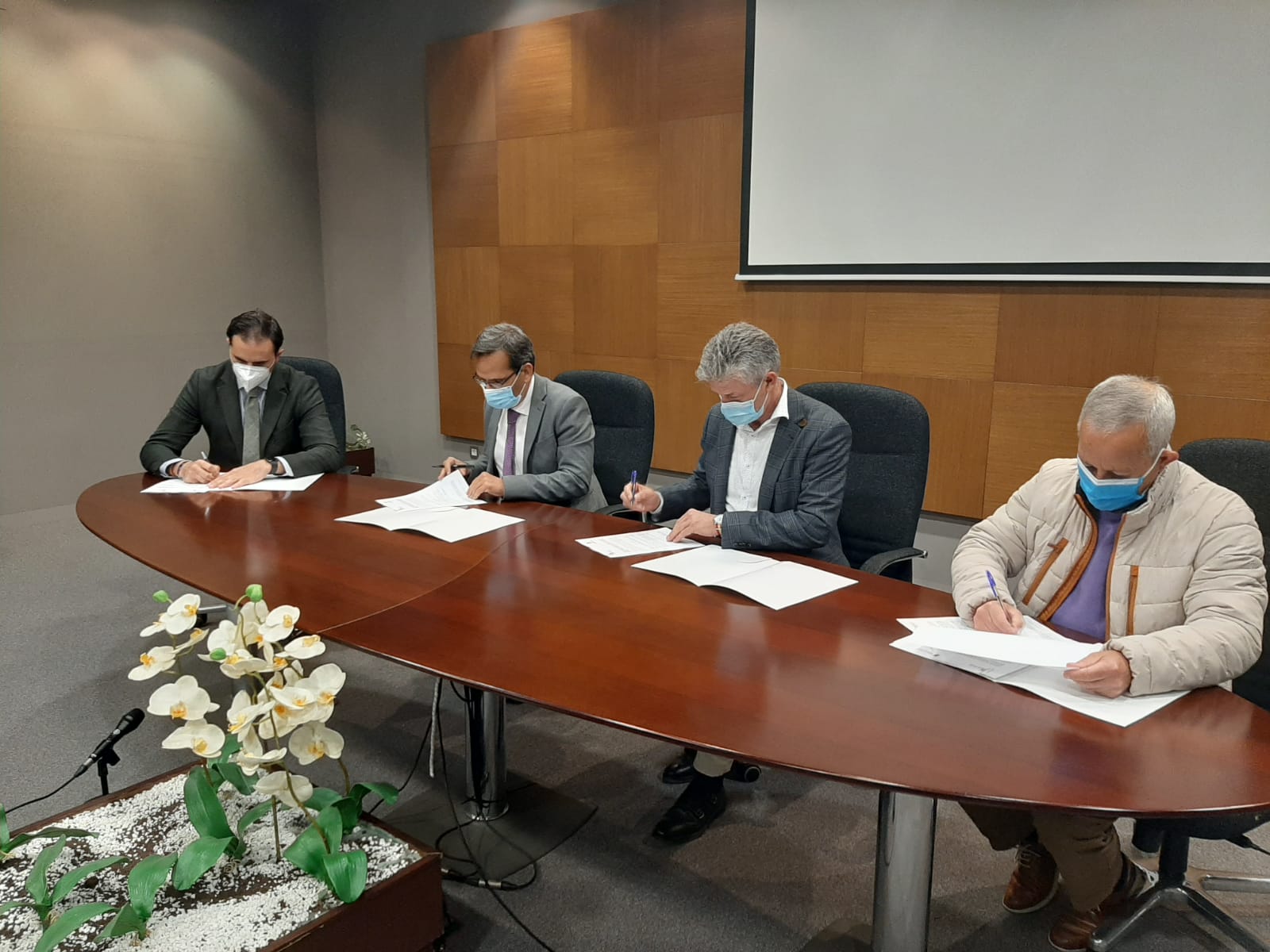 Firma protocolo de colaboración